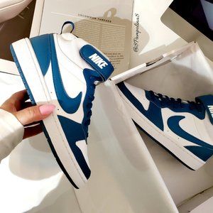 Nike Court Borough Mid 2